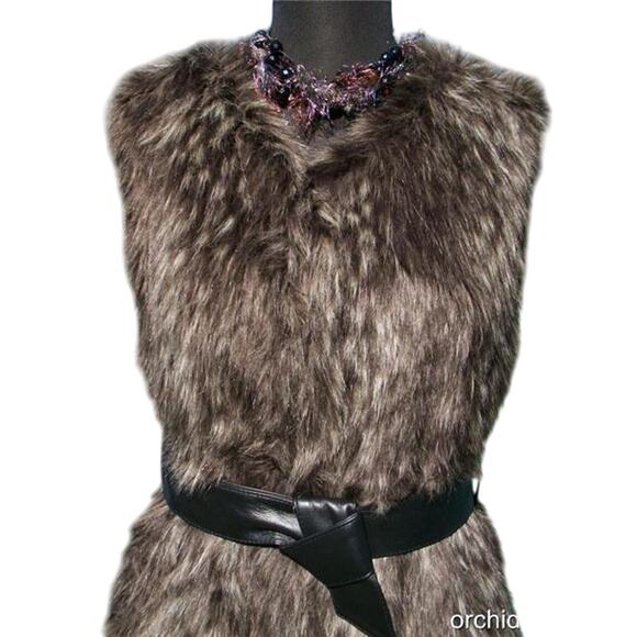 Cache Gray White Black Fox Faux Fur Removable Lthr Belt Jacket Vest Top $228 NWT - Picture 2 of 7